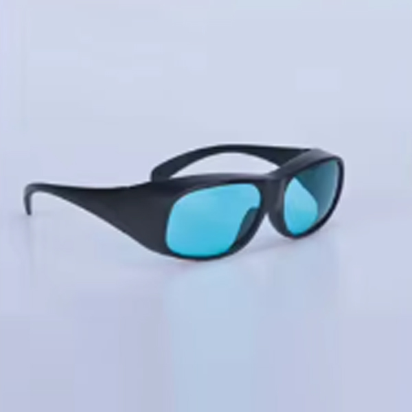 Some specific requirements of the European Union for laser protective glasses 